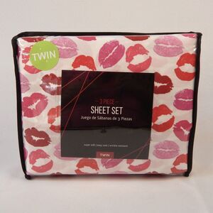 Valentines Day Red Pink Lips KISS  Love Lipstick TWIN Sheet 3 pc Set Girls Teen